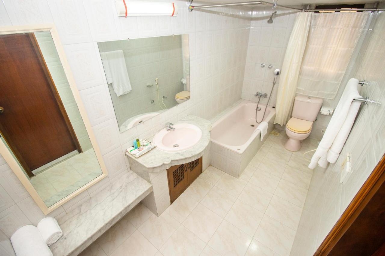 Hotel Suite Palace Dhaka Eksteriør billede