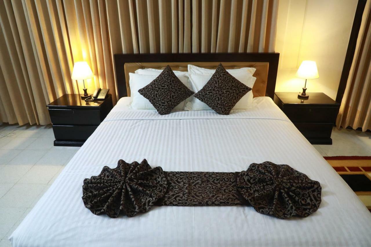 Hotel Suite Palace Dhaka Eksteriør billede